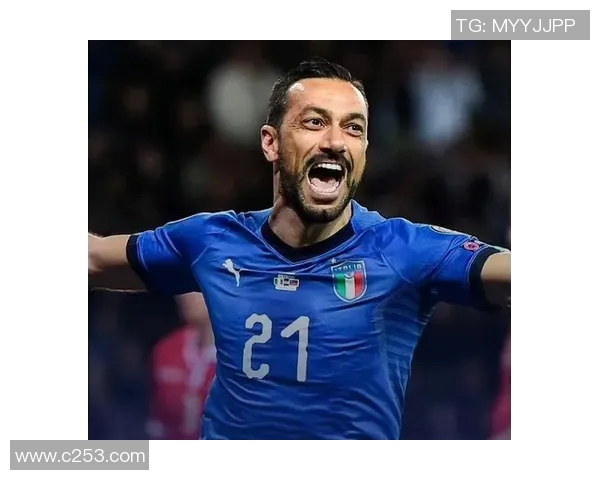 足球球星送给队友的珍贵礼物背后的情谊与故事揭秘